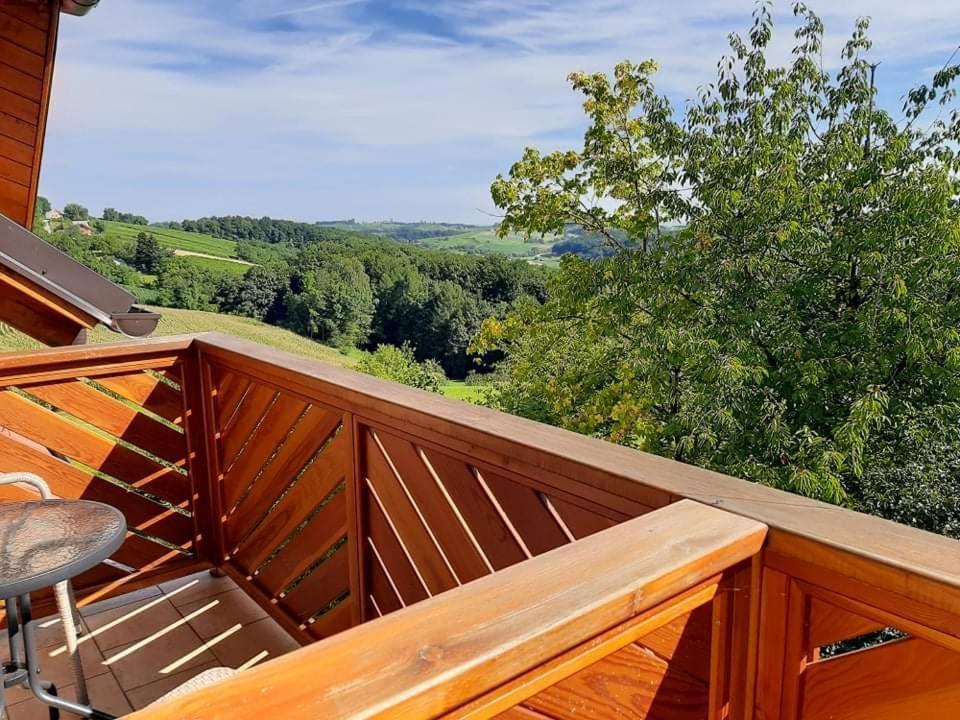 Bivanje na kmetiji Turisticna Kmetija Puklavec Zasavci